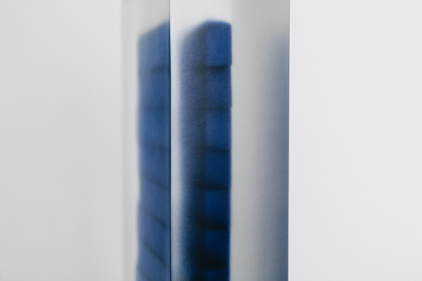 Block (Blue Moves), 2022 &amp;nbsp; / acrylic &amp;nbsp; / 20 x 8 x 47(h) cm &amp;nbsp; / Photography: Sooin Jang