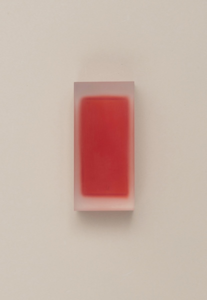 Block (Red) / acrylic / 7 x 5 x 11(h) cm