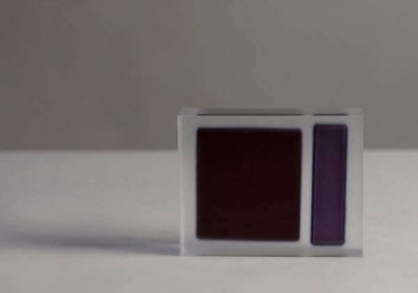 Block (Smoky Black and Violet) / acrylic / 20 x 5 x 14(h)cm
